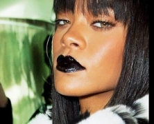 Rihanna – black lipstick