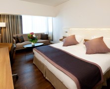 Crowne-Plaza-Limassol-Hotel-Accommodation-King-City-View-Room