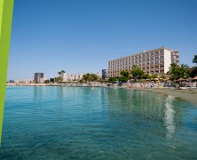 Crowne-Plaza-Limassol-Hotel-Lime-Beach-Bar-Sea